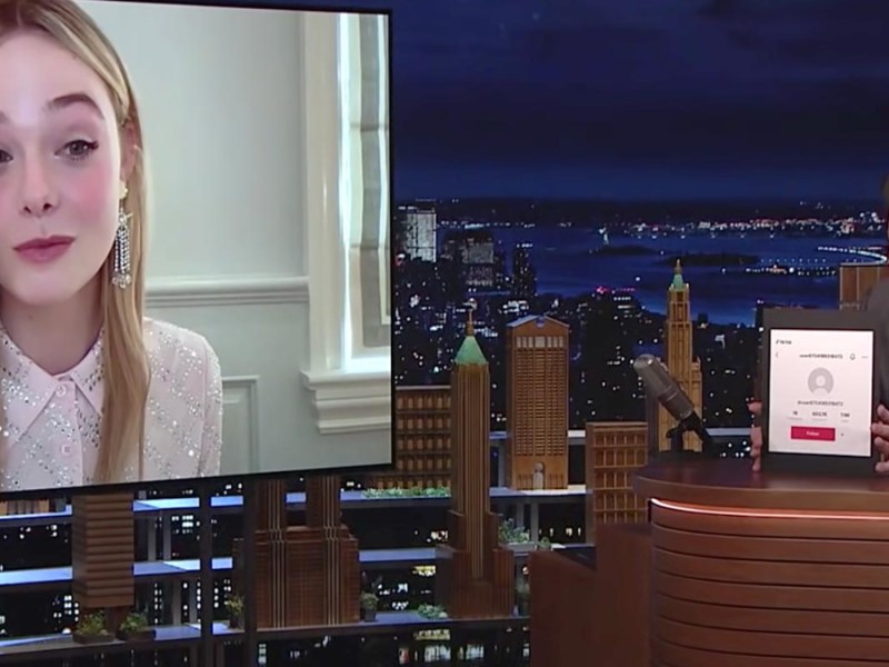 Elle Fanning: TikTok-Talk bei Jimmy Fallon