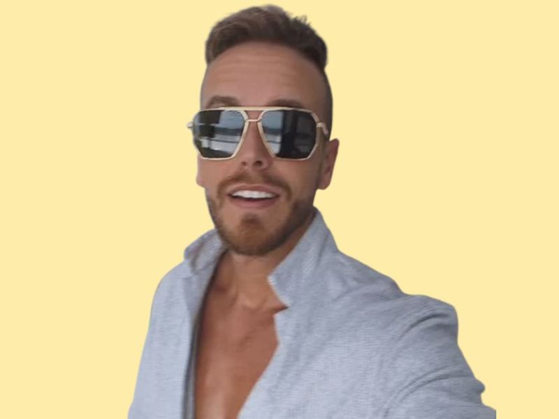 Julienco kauft sich neues Grundstück in Spanien